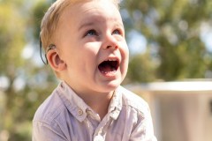 hearing-aid-CI_zoe-graham-HUNsdX1E-kI-unsplash