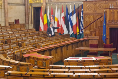 bm_kem_parlament_2025_08