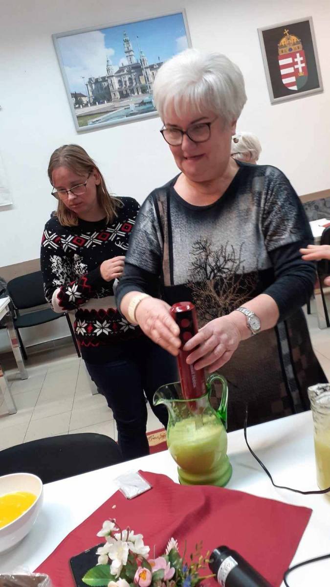 szep_mmvar_egeszseges_italok_keszitese_25