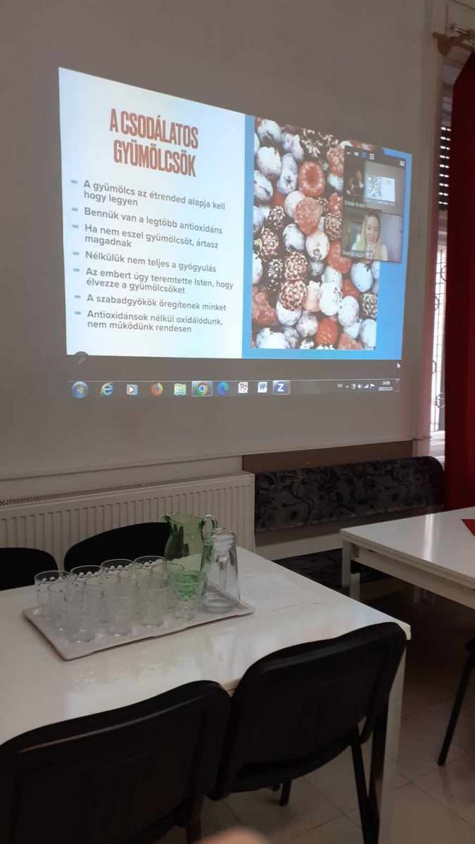 szep_mmvar_eloadas_egeszseges_italok_01