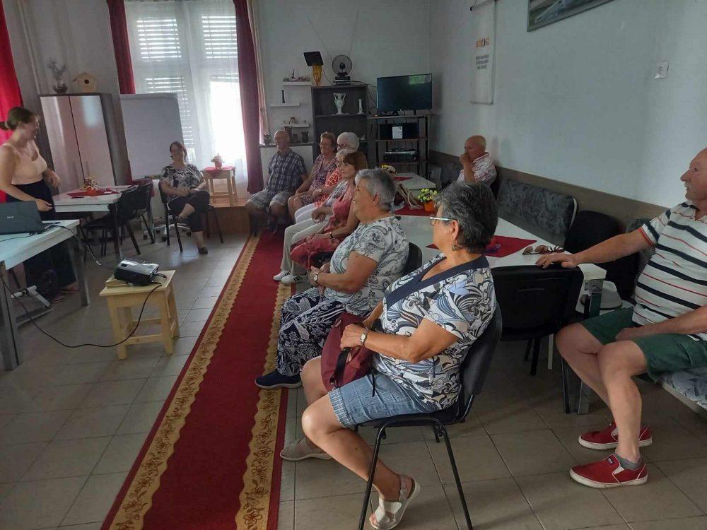 Hogyan tegyük szebbé az időskort? – előadást és gyógytorna-foglalkozást tartottunk Győrben
