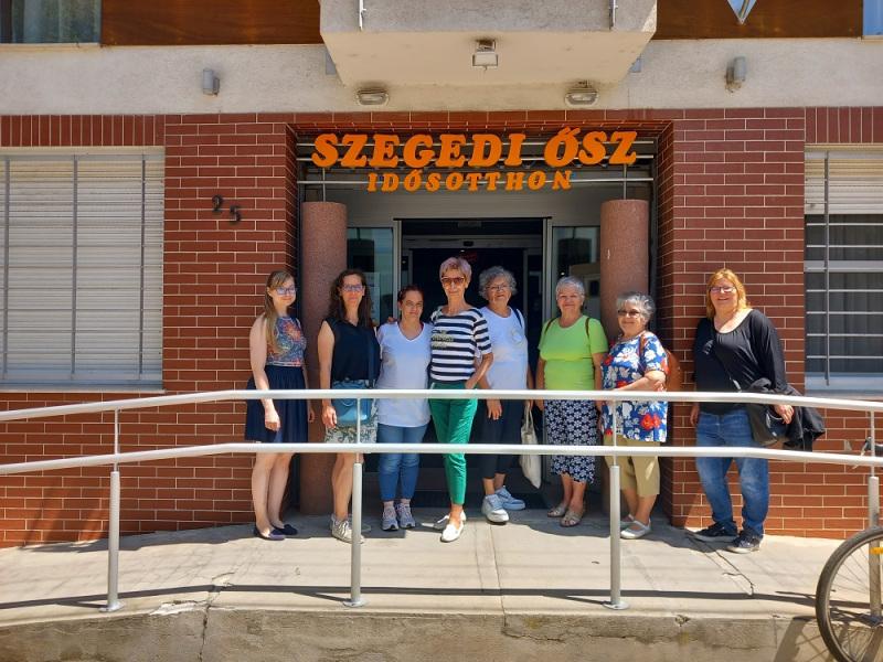 Szegedi idősotthonban önkénteskedtünk tagjainkkal