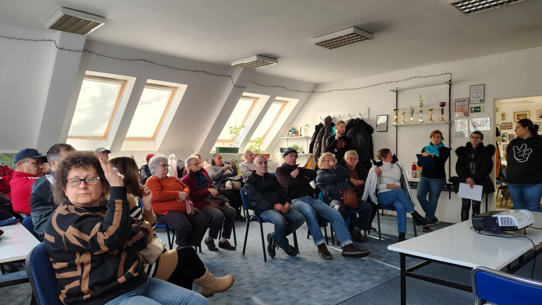 Taggyűlés és Erste Bank-előadás volt Komárom-Esztergom Megyei Szervezetben