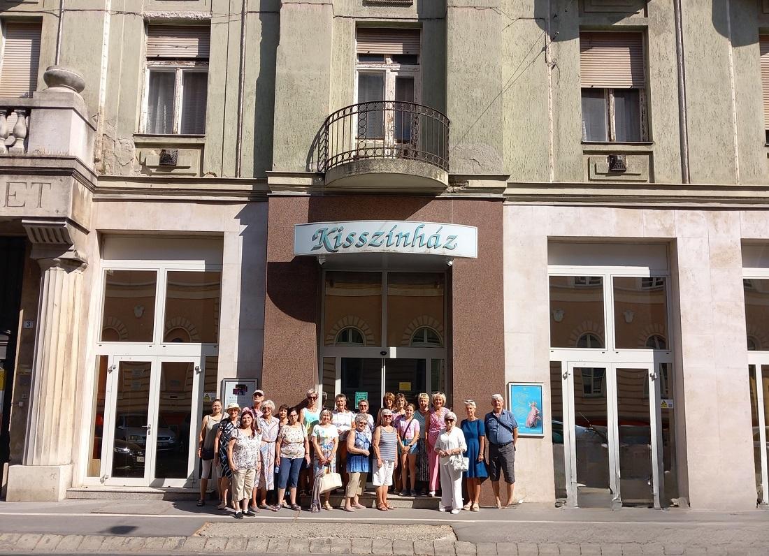 Bejártuk a pincétől a padlásig a Kisszínházat Szegeden