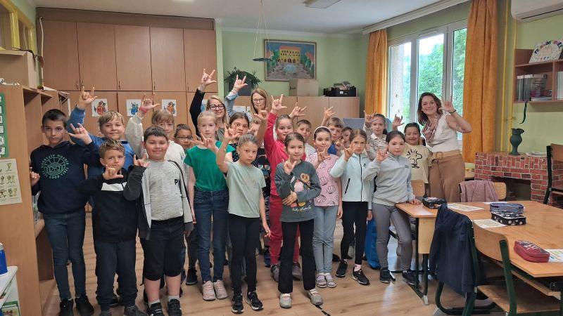 Szemléletformáló foglalkozást tartottunk általános iskolásoknak Békéscsabán